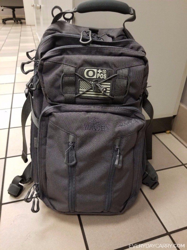 vanquest falconer 30