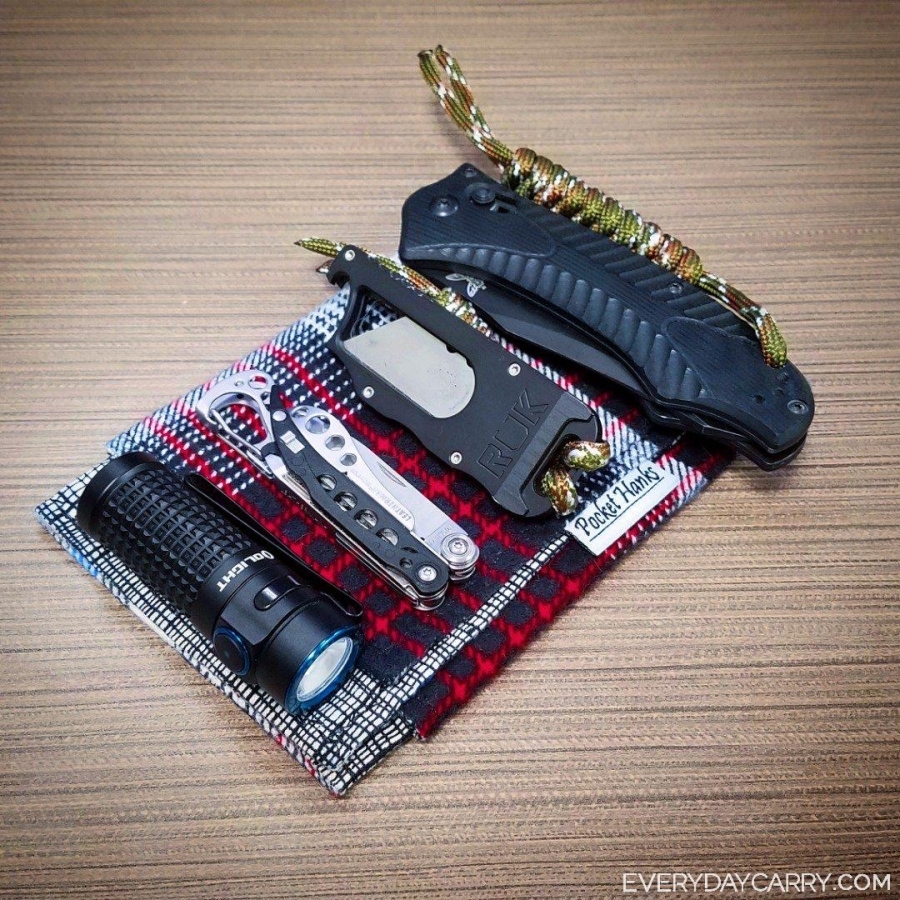 Everyday Carry 41/M/Illinois/Analyst Candle, Cutting & Cotton