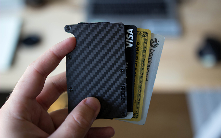 Ridge Wallet | AirTag Carbon Case