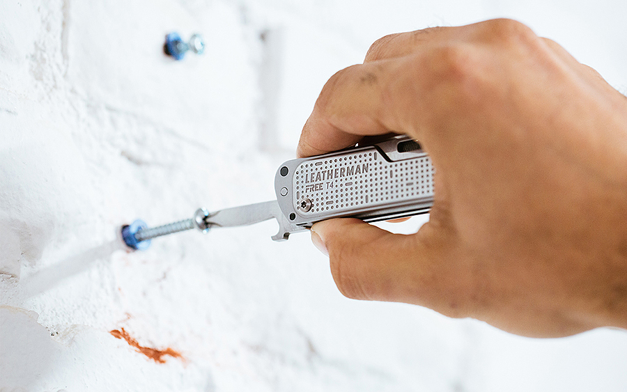 7. Leatherman FREE T4