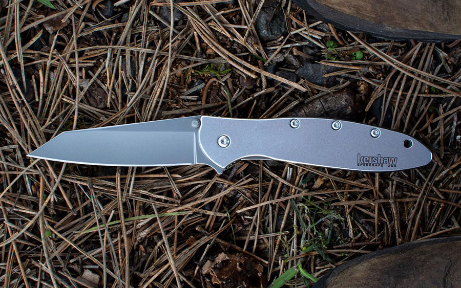 The 12 Best Lightweight Pocket Knives in 2023