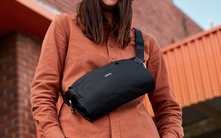 Bellroy Lite Sling - Chalk